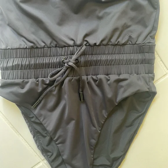 Good American Waist Framer One Piece Swimsuit - Picture 3 of 7
